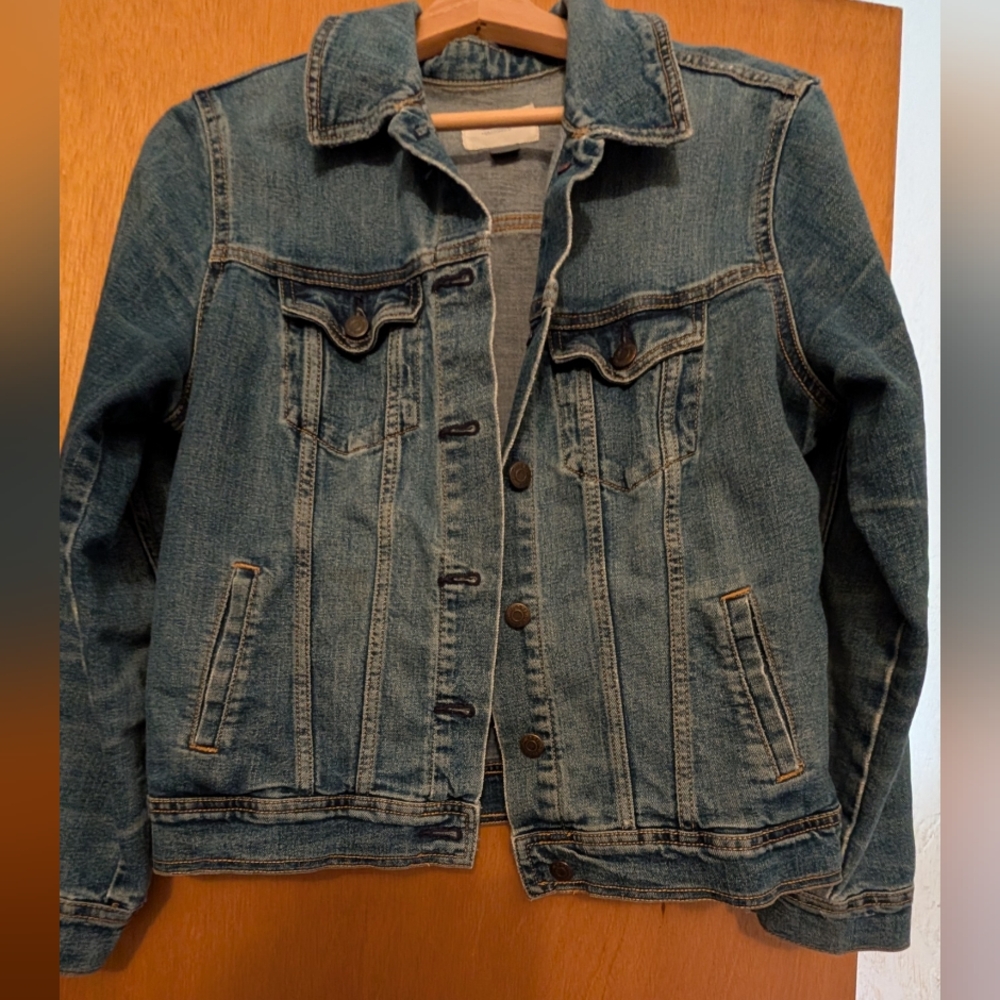 Old Navy (Size M) Jean Jacket